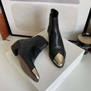 SOLD Schutz Luccyen Metal Cap Toe Leather Booties